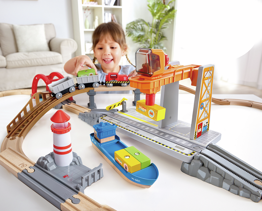 Bahn-u. Seefracht Set E3790 v. Hape